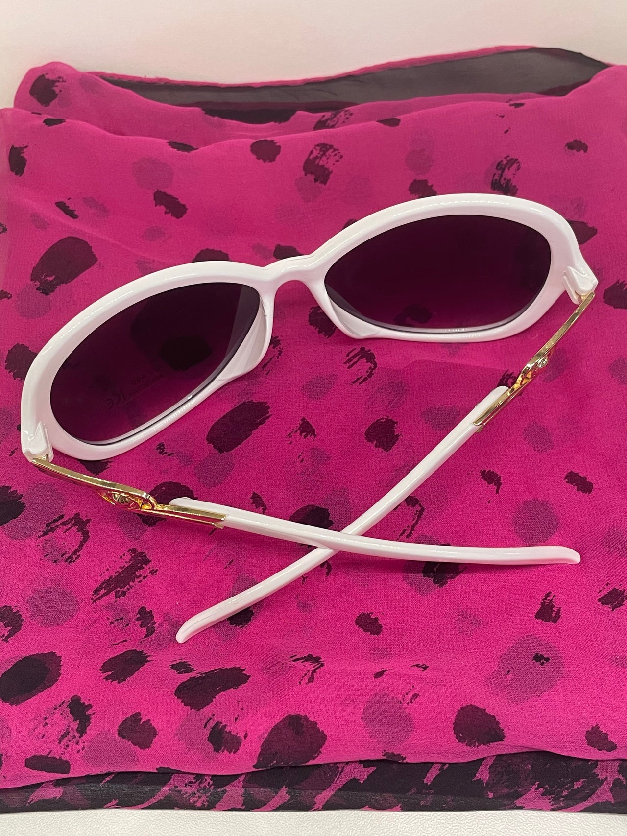 Reproduction White Sunglasses (Barbie) Bloomers and Frocks 